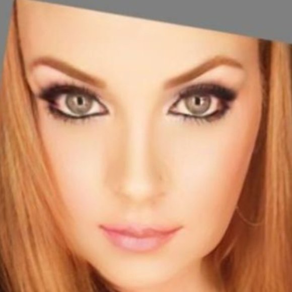 Meet your Posher, Tina - Picture 1 of 1